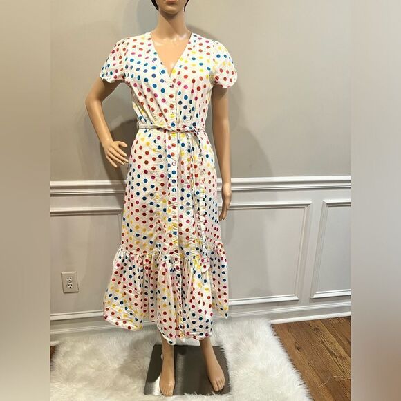 Color Me Courtney - Picture 3 of 6